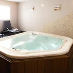 Lägenhetshotell Lagrange Les Patios Eugenie 4*