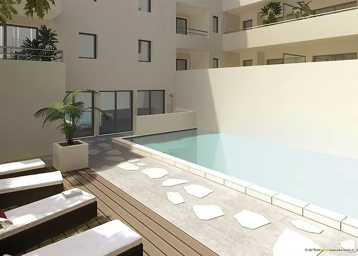 Lagrange Les Patios Eugénie Aparthotel 4*