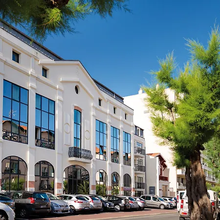 Lagrange Les Patios Eugenie Апарт-отель Биарриц