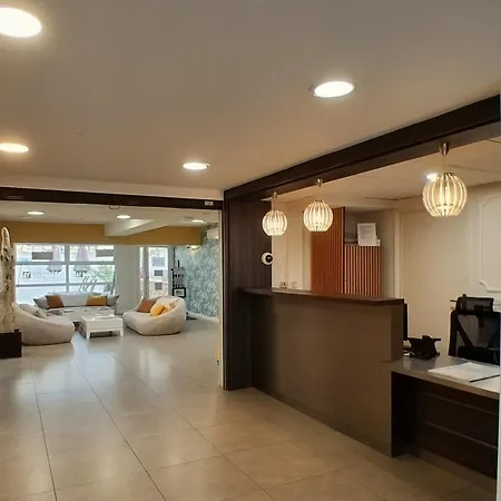 Aparthotel Lagrange Les Patios Eugenie 4*