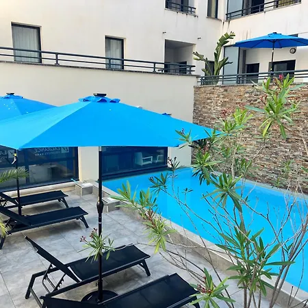 Hotel apartamentowy Lagrange Les Patios Eugenie