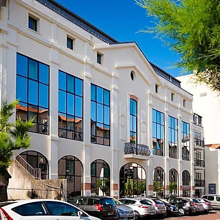 Lagrange Les Patios Eugénie 4*