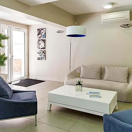 Lagrange Les Patios Eugénie 4*
