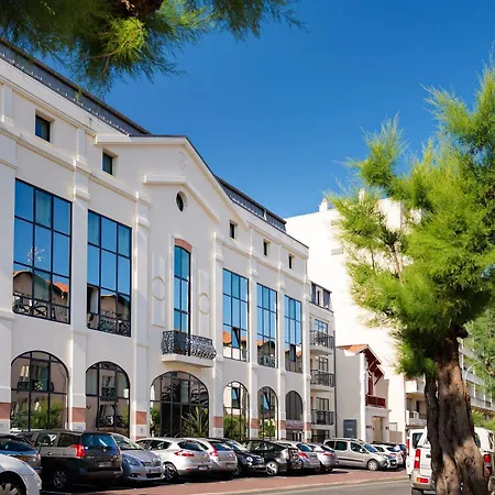 Aparthotel Lagrange Les Patios Eugenie 4*