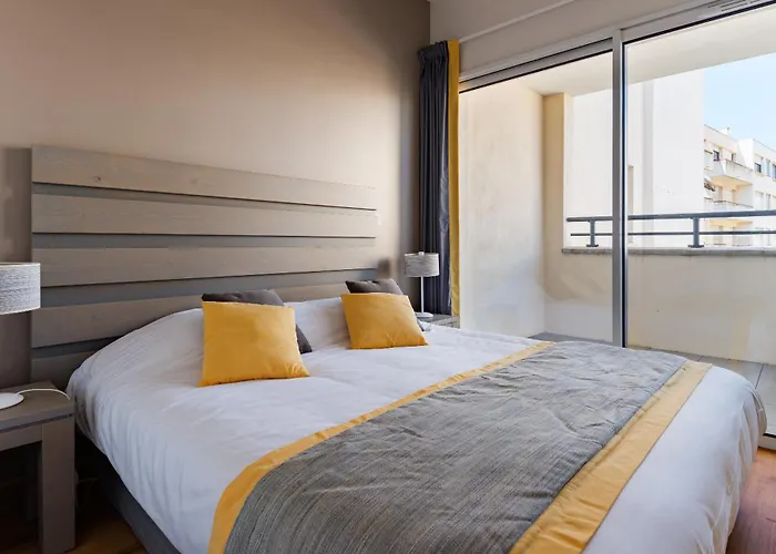 Lagrange Les Patios Eugenie 4* Biarritz