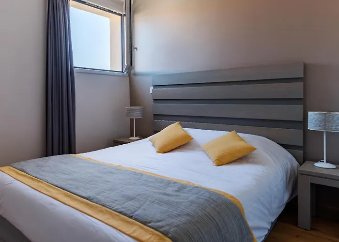 Lagrange Les Patios Eugénie Appart hôtel